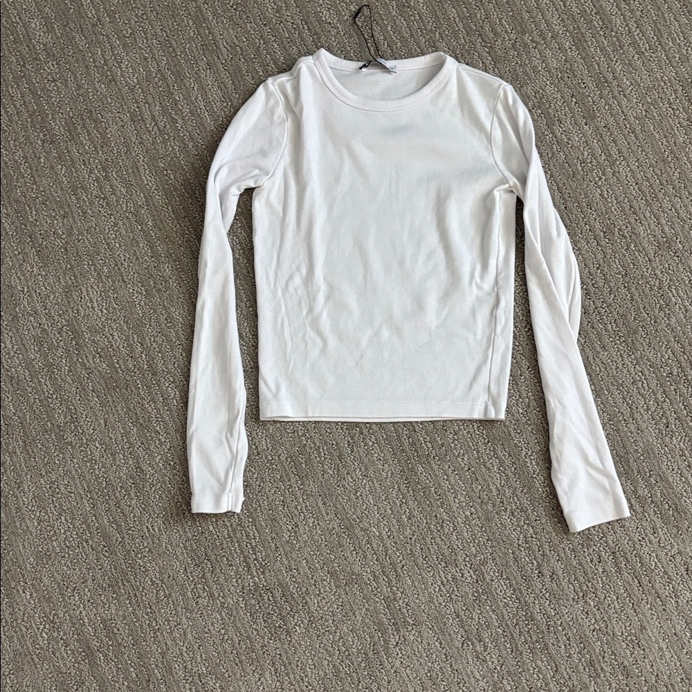 Zara Cream cropped Long Sleeve Women's Top